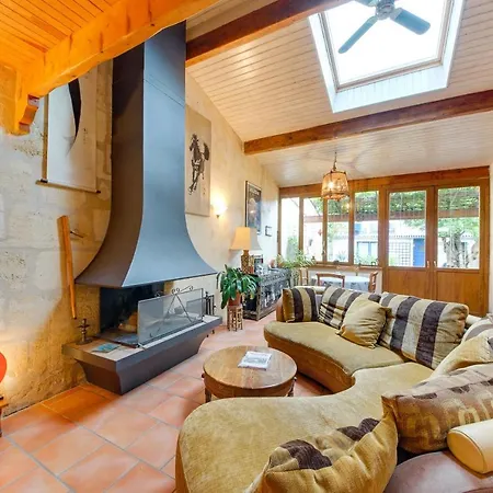 Superbe Echoppe Avec Parking Et Terrasse - Jardin Villa *