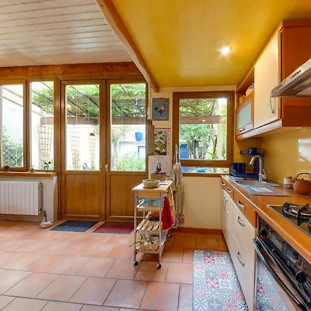 Superbe Echoppe Avec Parking Et Terrasse - Jardin